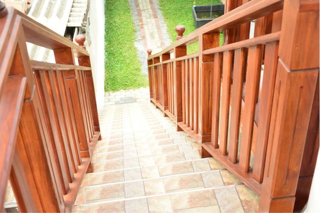 Отель Tropical Garden Негомбо Экстерьер фото